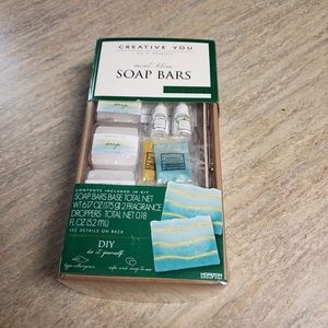 NIB DIY Mint Bliss soap bars making kit